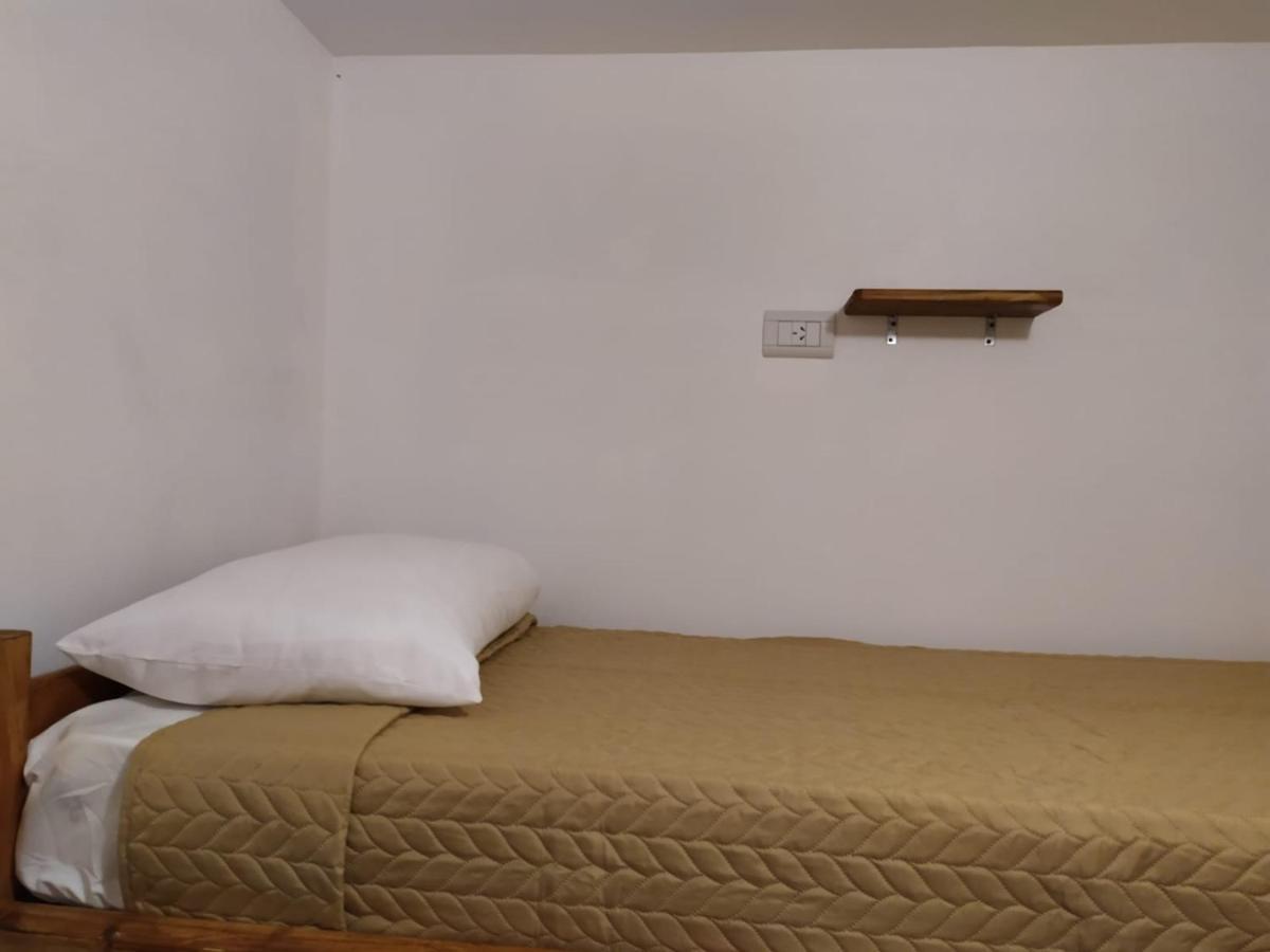 Alma Travelers Hostel El Chalten Kültér fotó