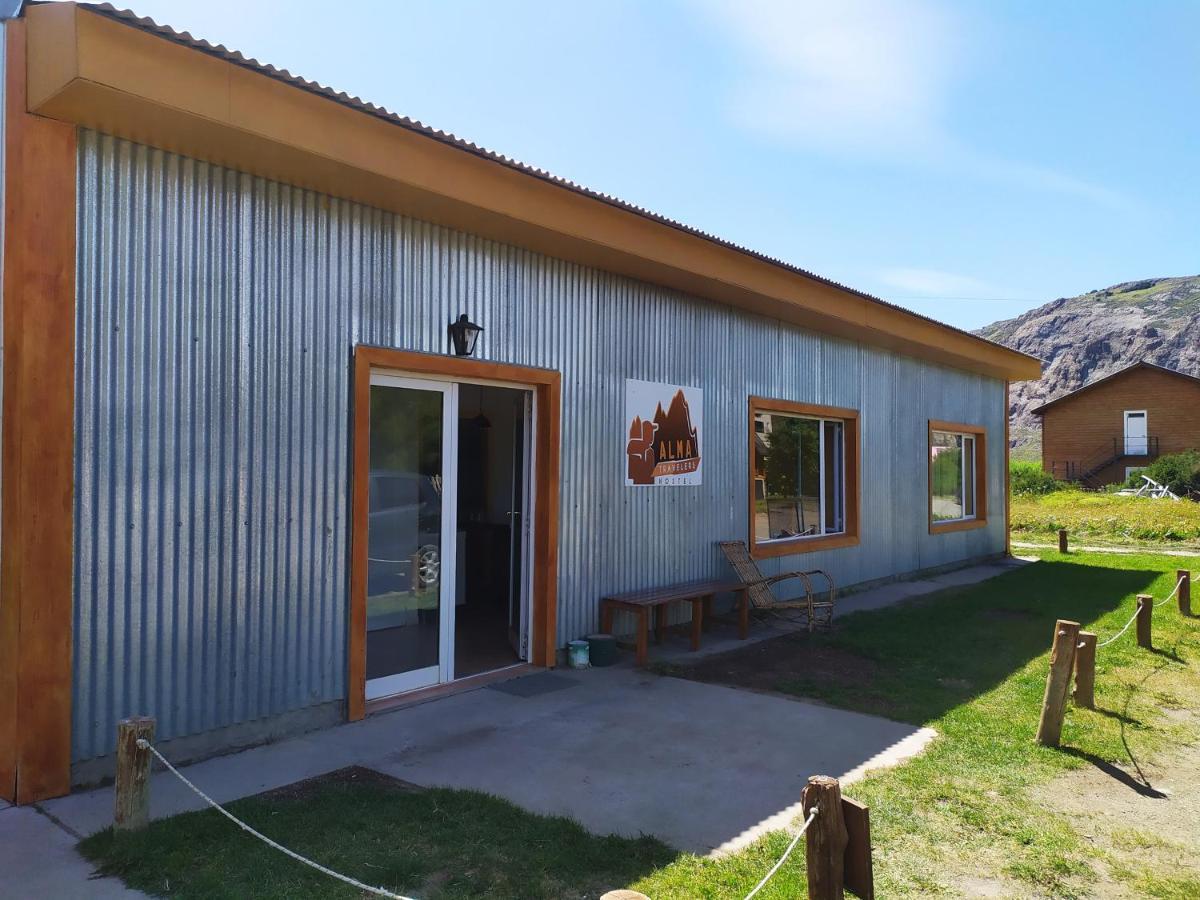 Alma Travelers Hostel El Chalten Kültér fotó